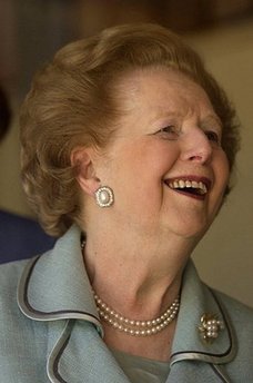 英秘密檔案披露撒切爾夫人愛煙酒愛“調(diào)侃”