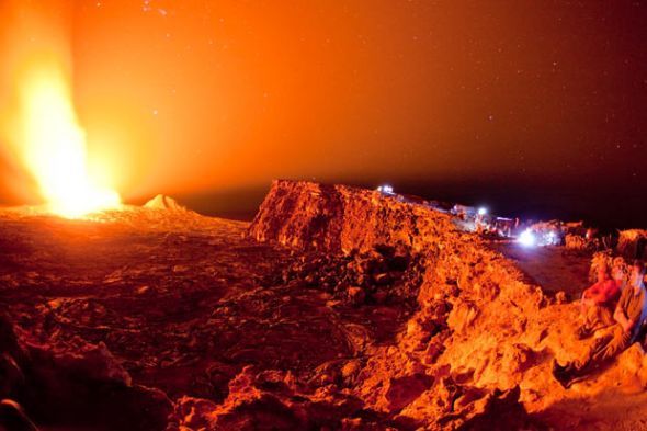 探訪非洲地獄般沙漠：火山毒氣硫磺湖泊俱全