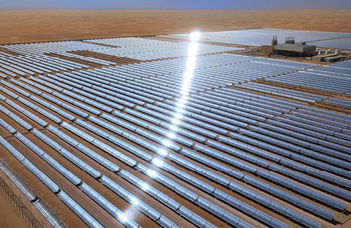 世界最大太陽能發電站落戶阿聯酋 為兩萬家庭供電