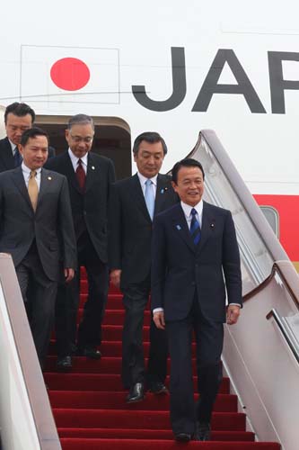 日本首相麻生太郎4月抵京訪華