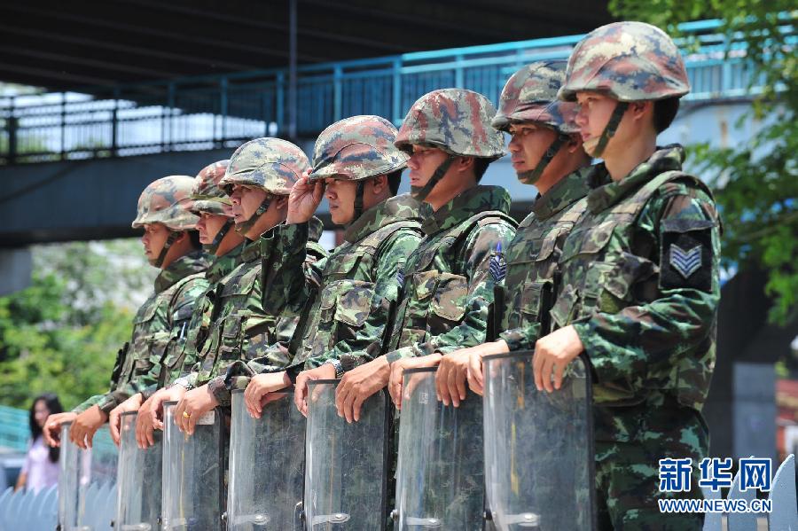 泰國軍方戒嚴(yán)后首次斡旋 實(shí)拍會(huì)談現(xiàn)場（高清）