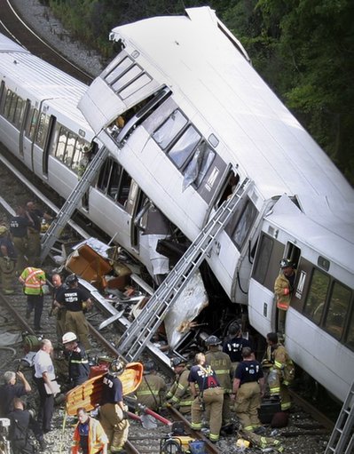 華盛頓地鐵列車相撞致6人亡 市長稱死亡人數(shù)進一步上升