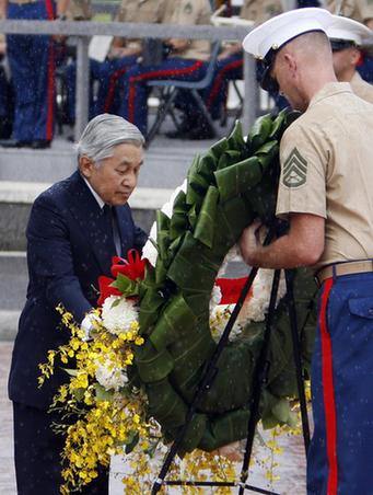 日本天皇參觀美國二戰公墓 希望日本不再犯錯