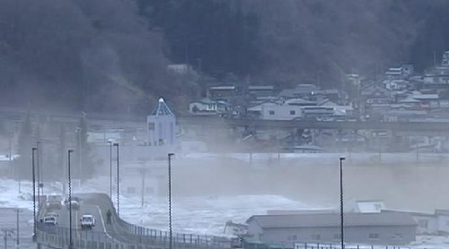 組圖：日本發(fā)生8.9級地震 民眾紛紛上街避難