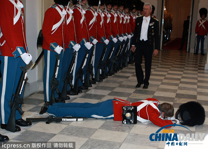 “八一”建軍節(jié)來臨 盤點(diǎn)各國“虛弱”大兵（組圖）