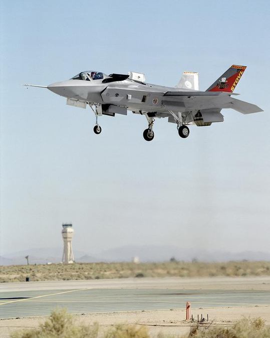 美國(guó)F-35戰(zhàn)斗機(jī)