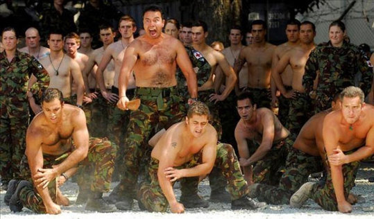 新西蘭士兵大秀“毛利戰(zhàn)舞”