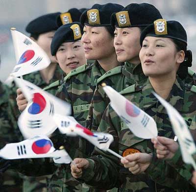 世界各國女兵如何度過“地獄訓(xùn)練”