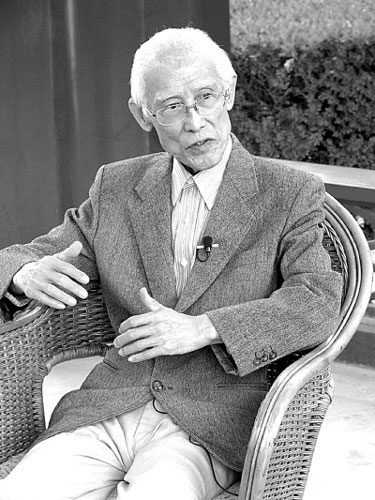 余光中:寫<鄉愁>用20分鐘 感情醞釀了20年(圖)