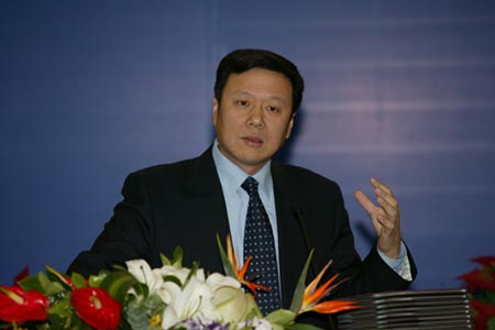 王曉初:網絡運營商要時刻牢記文明與金錢關系