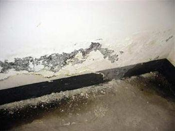 華業東方玫瑰小區新房地暖管道漏水致裝修延誤