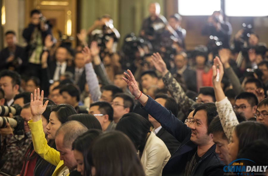 十二屆全國人大二次會議舉行新聞發布會 傅瑩答記者問