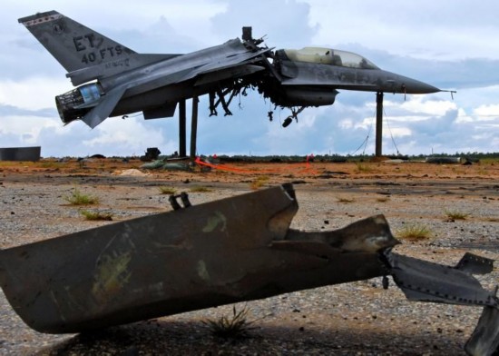 財大氣粗！美軍使用F-16戰斗機當靶機[組圖]
