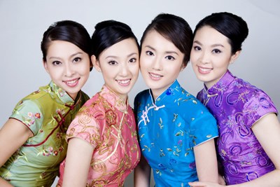 當各地空姐遇到旗袍 誰最美？