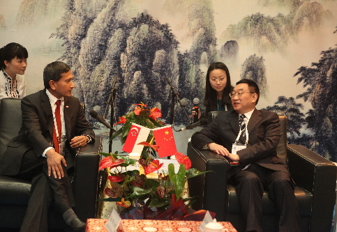 中國水利部長陳雷同新加坡水利部長會(huì)談