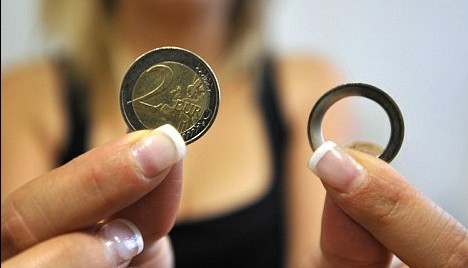歐洲假幣故事兩則：制作精良難辨真?zhèn)?粗暴復(fù)印為交朋友
