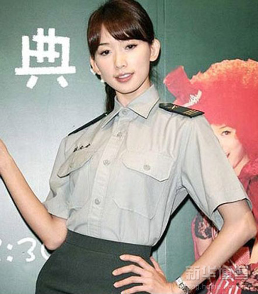 組圖:嬌柔女星軍裝照 誰最惹人愛?