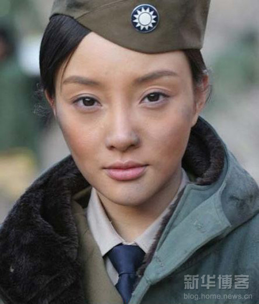 組圖:嬌柔女星軍裝照 誰最惹人愛?