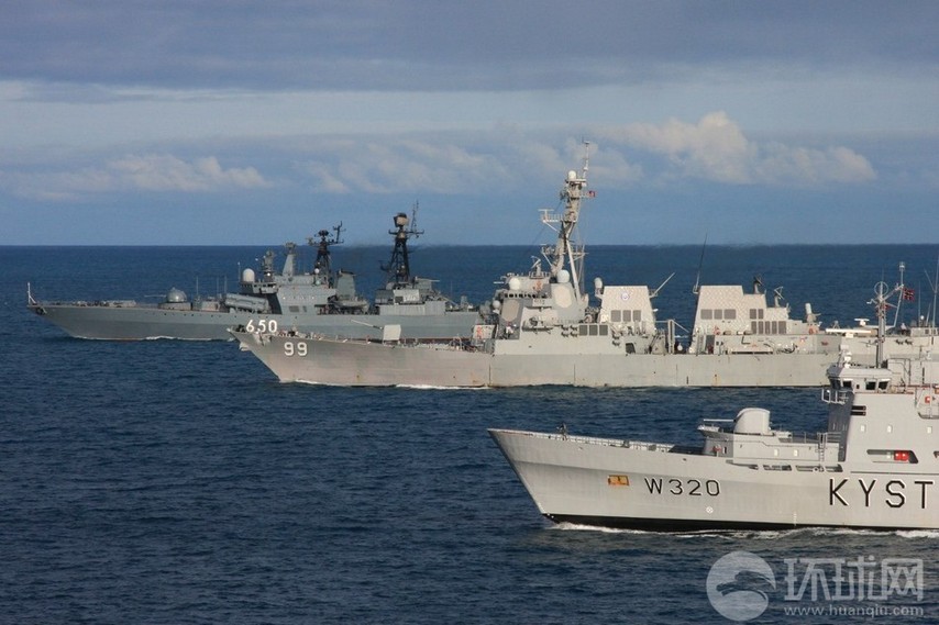 高清：實(shí)拍俄羅斯海軍各型艦艇大洋巡航