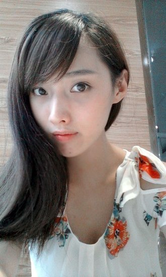 全國?;ㄅ判邪?清華女生酷似高圓圓
