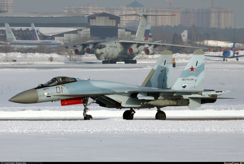 首見俄空軍蘇-35S滿外掛與T-50同場(chǎng)亮相
