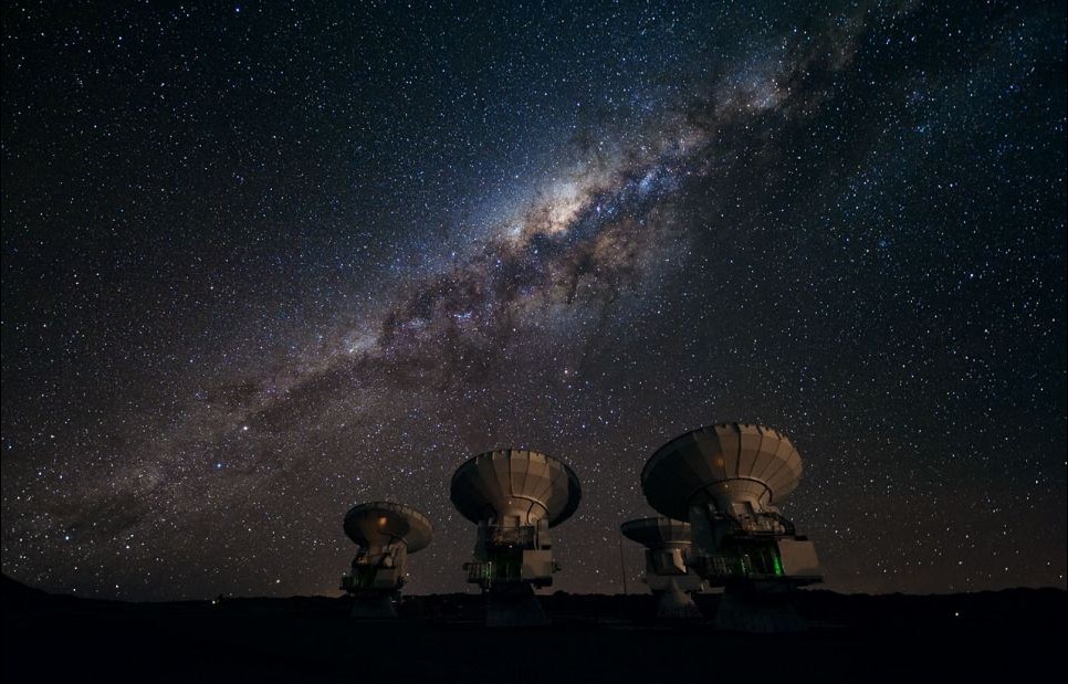 ALMA望遠(yuǎn)鏡拍攝首組太空?qǐng)D片 將改變?nèi)祟?lèi)宇宙觀
