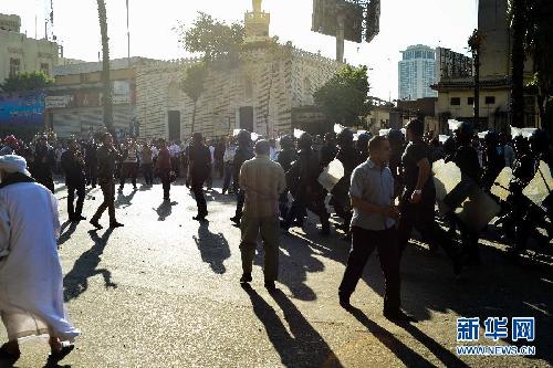 埃及穆兄會支持者與反對者爆發(fā)沖突致60人受傷