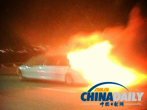 美豪華轎車起火五死四傷 準(zhǔn)新娘單身派對(duì)樂極生悲