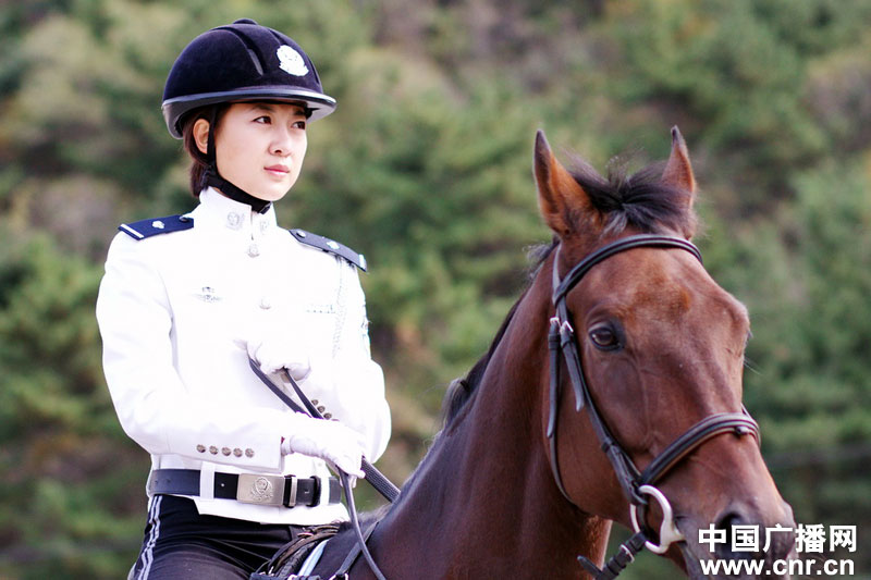 每匹馬養(yǎng)護(hù)成本2500元/月?探秘大連女騎警訓(xùn)練基地