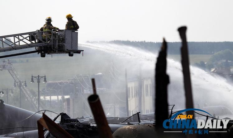 組圖：加拿大油罐列車出軌爆炸五死數十傷 總理赴現場