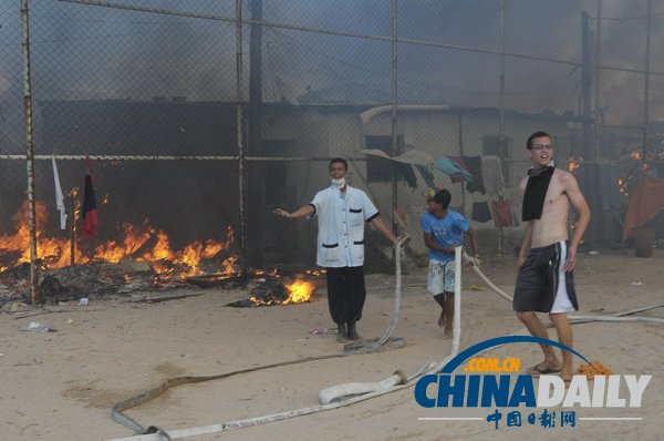 巴西累西腓社區(qū)發(fā)生火災(zāi) 超百戶人家無家可歸（圖）
