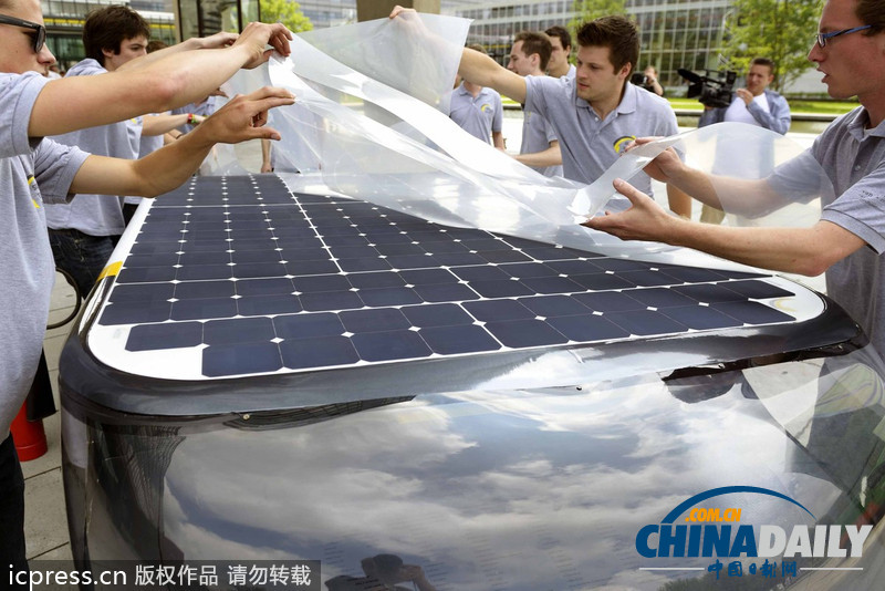 全球首輛家用太陽能汽車造型炫酷 可跑近700公里(組圖)