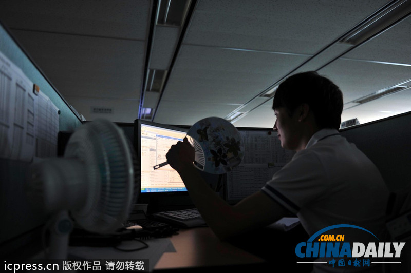 韓電力交易所關空調節電 辦公室內溫度高達32.6度