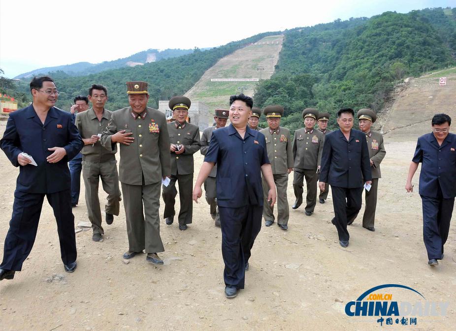 金正恩視察滑雪場(chǎng)工地 稱贊朝鮮軍民為斗士（組圖）
