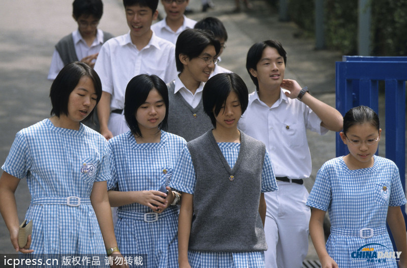 組圖：又是一年開學(xué)季 各國校服大比拼