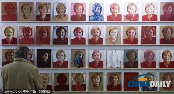 默克爾“小清新照”現身柏林藝術博覽會（組圖）