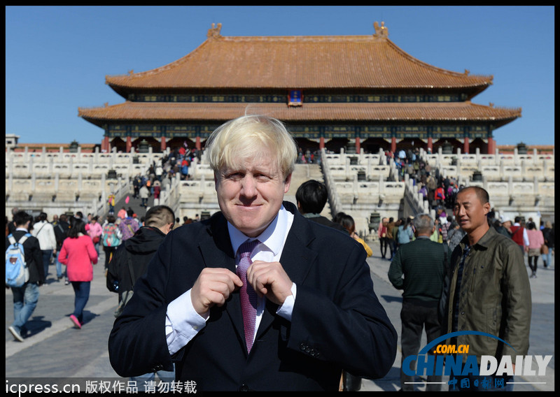 倫敦市長玩穿越 紫禁城內與“皇上格格”合影