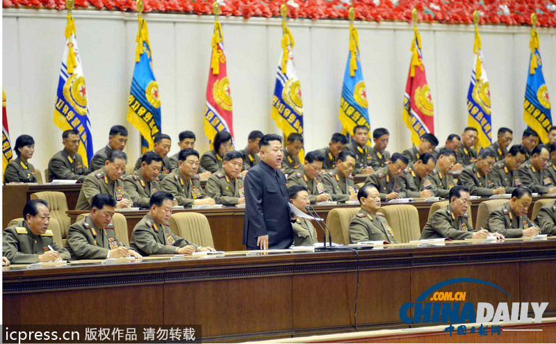 朝鮮最高領(lǐng)導人金正恩觀看軍人藝術(shù)慶典（圖）