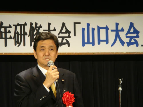 安倍晉三將派親弟出使美國(guó)解釋參拜靖國(guó)神社問題