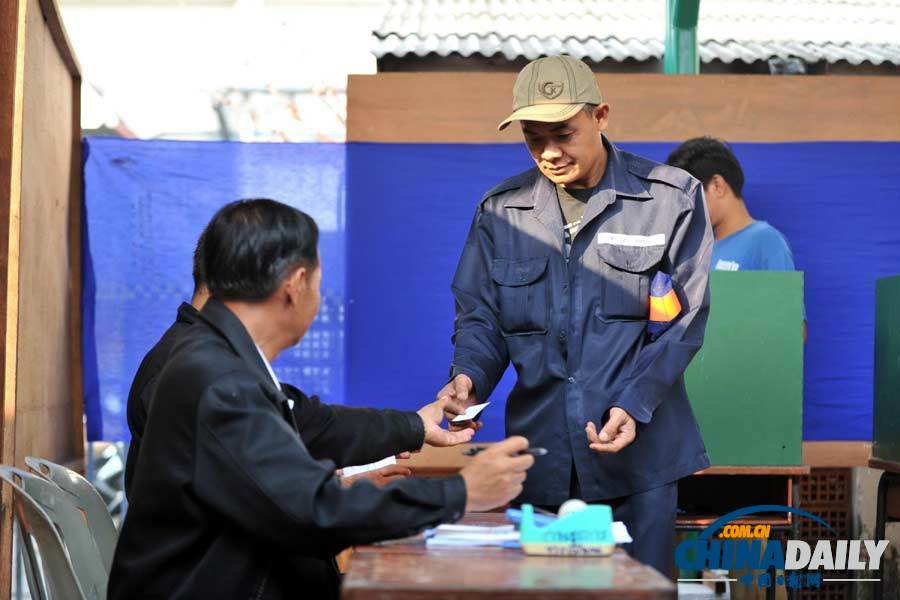 泰國大選提前投票 多地投票站受擾關閉