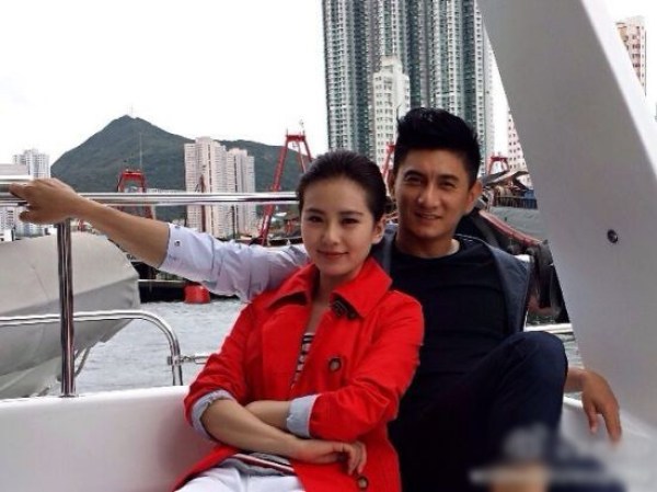 吳奇隆劉詩詩17歲之差 港臺(tái)大叔都愛找內(nèi)地嫩妻？