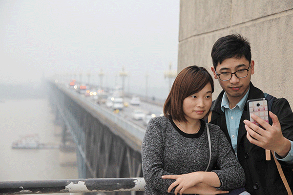 Famed Nanjing bridge gets makeover