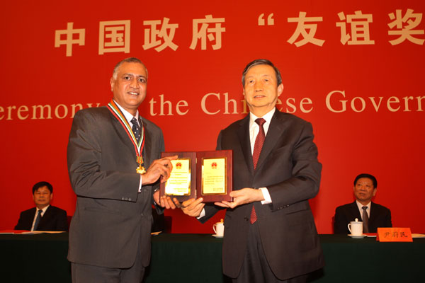 50 foreign experts' work recognized