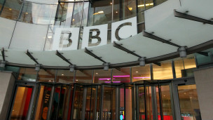 BBC總裁霍爾：要火燒官僚主義