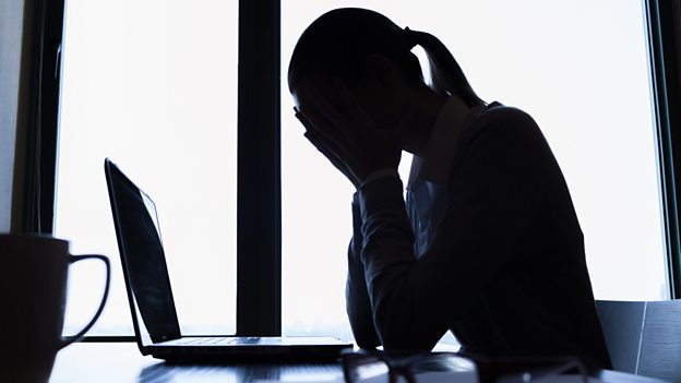 Social media sadness 社交媒體引發的悲哀