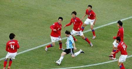 Messi VS Maradona 梅西能否成為馬拉多納第二?