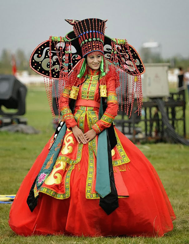 世界各地的傳統結婚服飾長啥樣？（組圖）