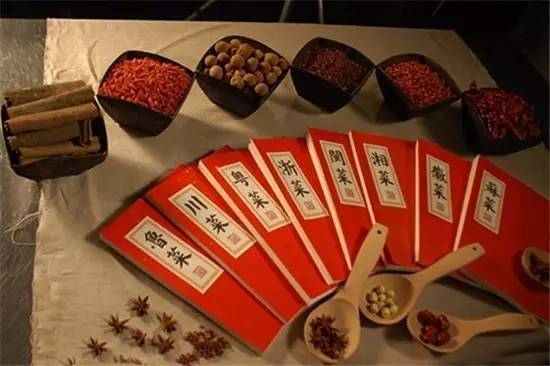 謝耳朵最愛的中餐原來是它！歪果仁眼中那些中餐的真相……
