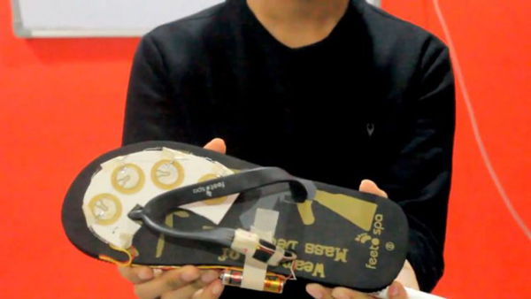 印度小哥發明“電擊鞋” 可以電擊色狼并報警