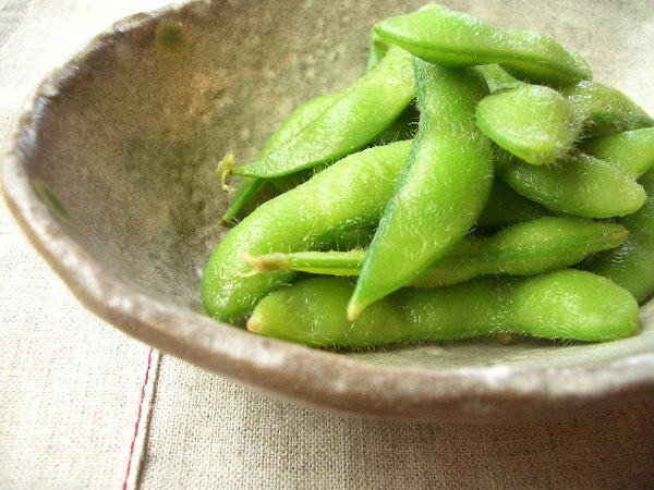 究竟吃什么對頭發(fā)好呢？這10種食物助你解決脫發(fā)煩惱